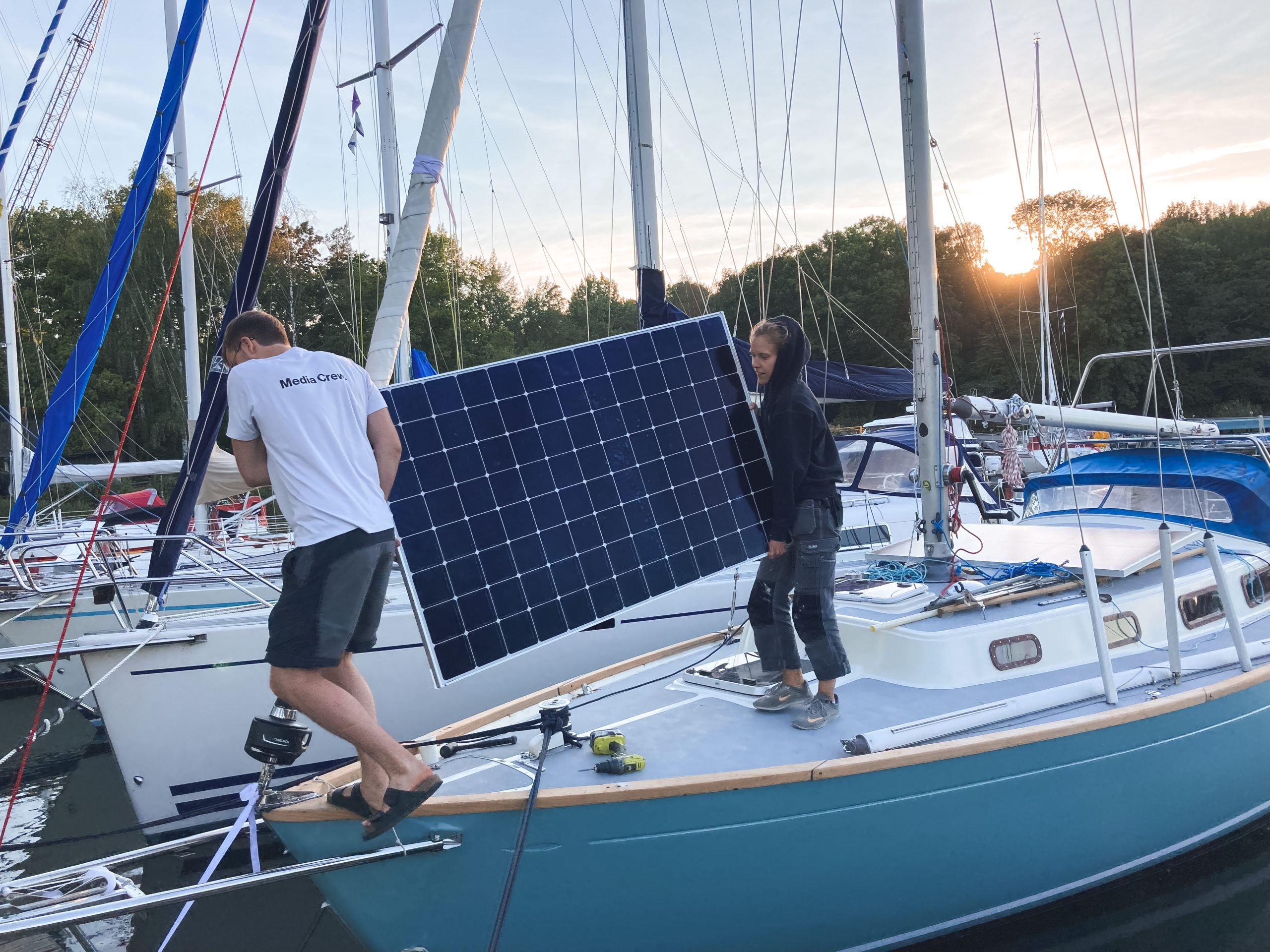Solar-powered sailing around the world - Victron Energy