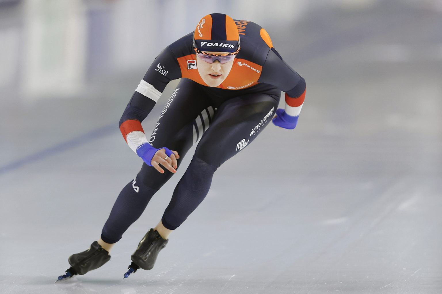 Isabel Grevelt climbs podium during World Cup in the Netherlands ...