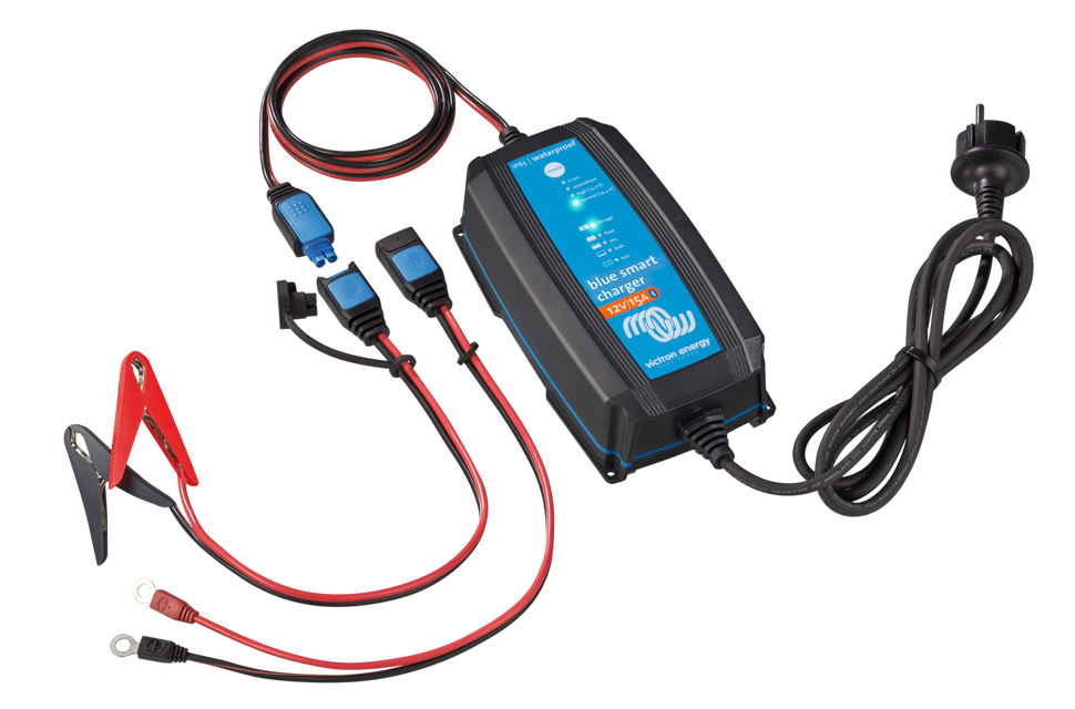 Victron Energy Blue Smart IP22 12-Volt 30 amp 120VAC, Single Output Battery  Charger NEMA 5-15, Bluetooth